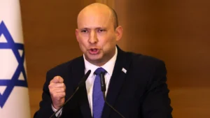 شبكة "خنديلا" الإيرانية تخترق هاتف رئيس وزراء إسرائيل السابق بينيت